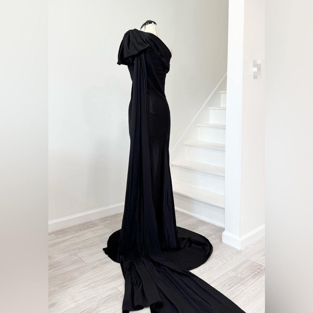 Alejandra Alonso Rojas One Shoulder Bow Silk Gown With Train In Black - Picture 9 of 12